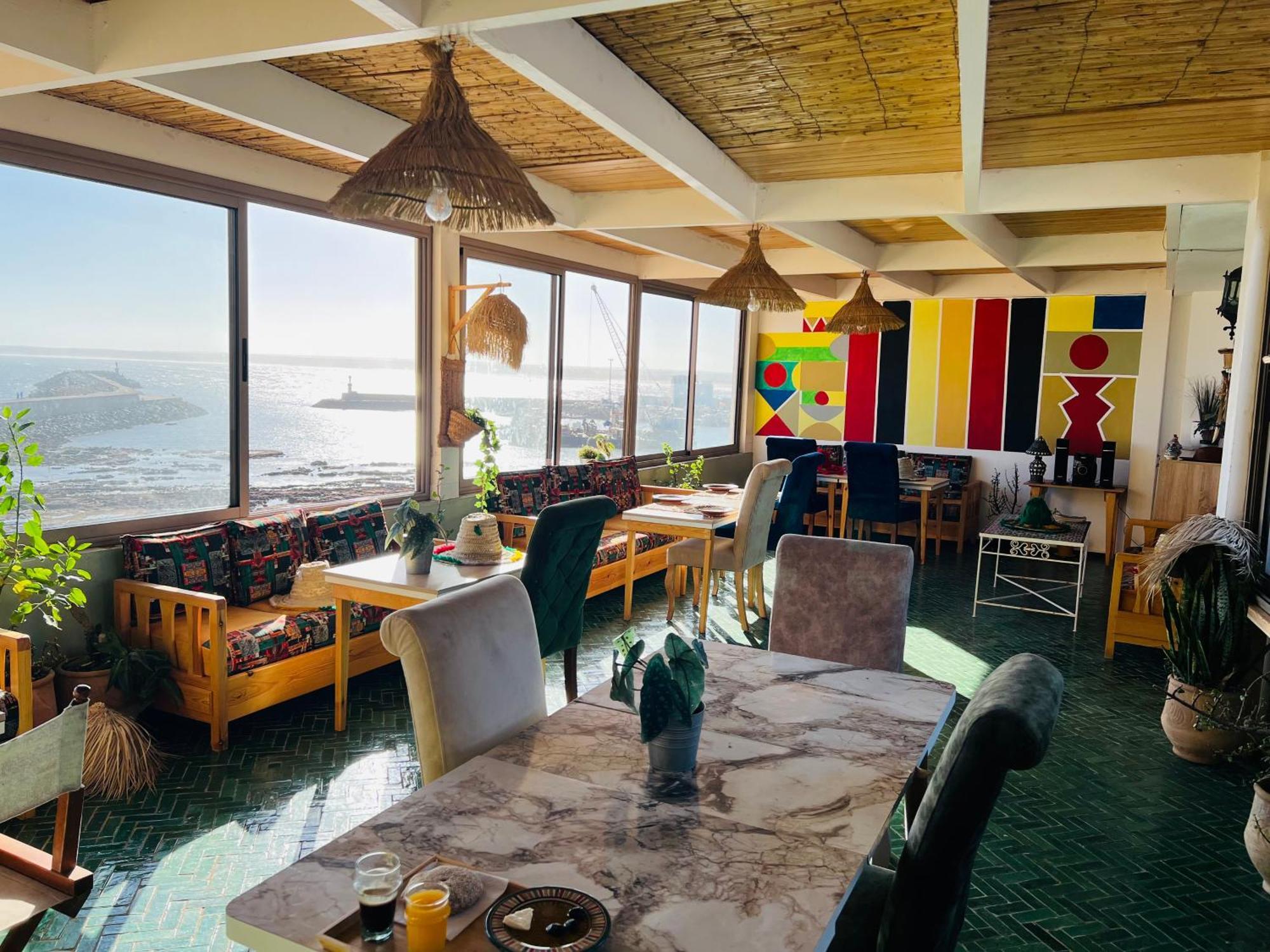 Art Riad Au Bord De La Mer 2 アル・ジャディーダ エクステリア 写真
