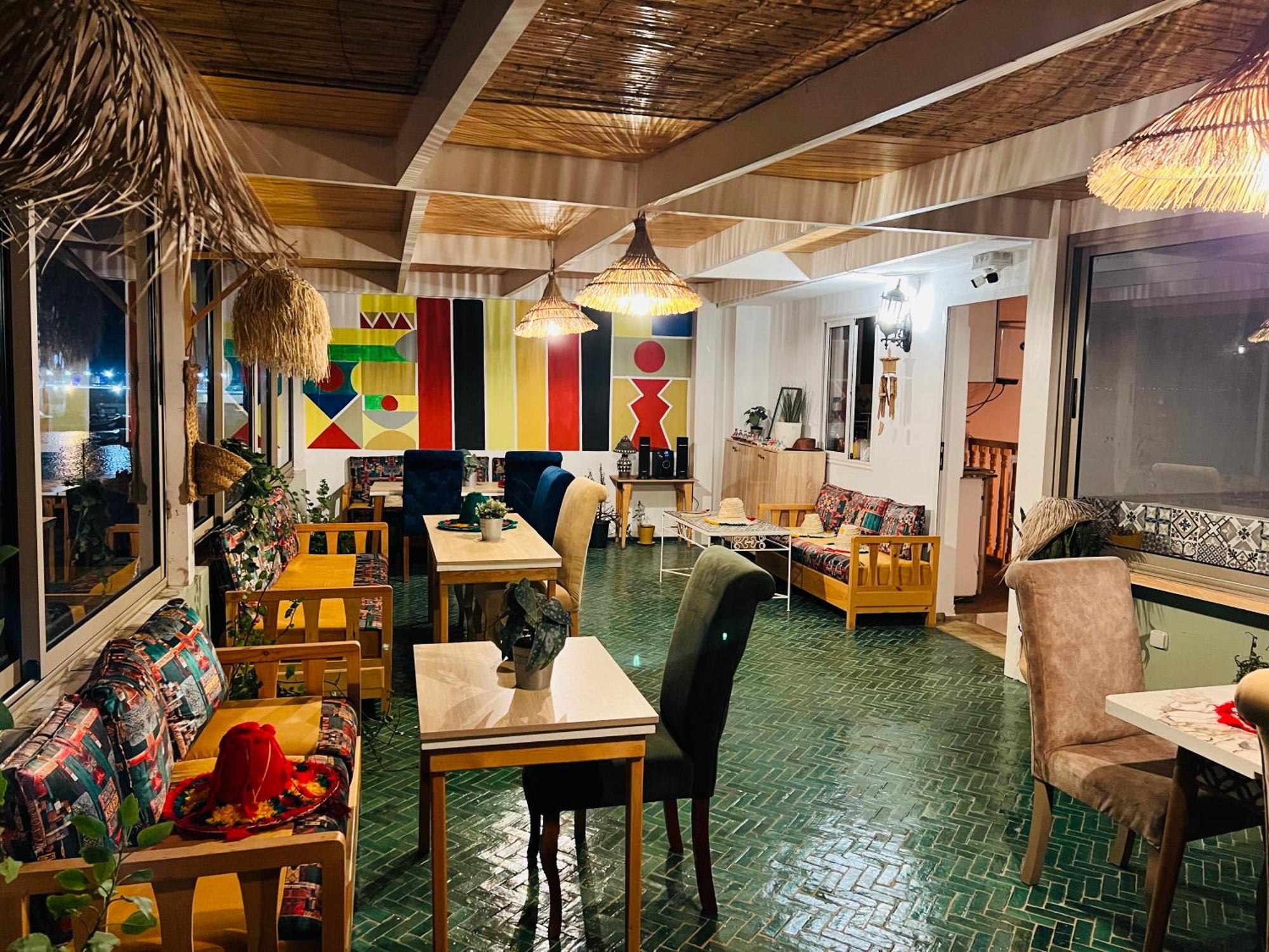 Art Riad Au Bord De La Mer 2 アル・ジャディーダ エクステリア 写真