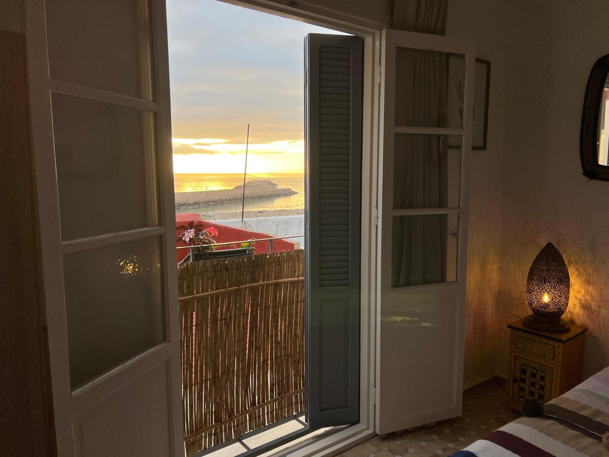Art Riad Au Bord De La Mer 2 アル・ジャディーダ エクステリア 写真